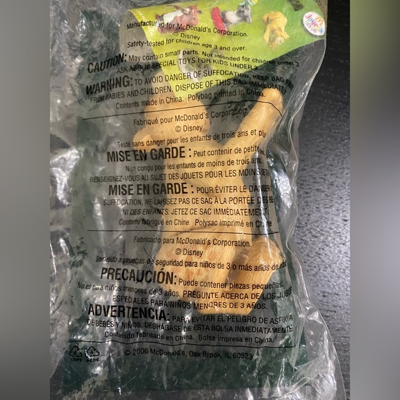 🔴2/$10 SALE🔴 McDonald’s 2006 Disney The Wild Ryan Toy - Picture 2 of 2